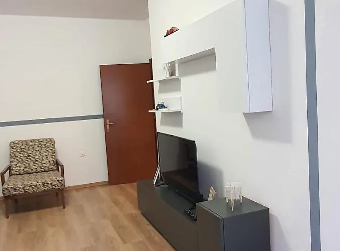 Heris's * טיראנה